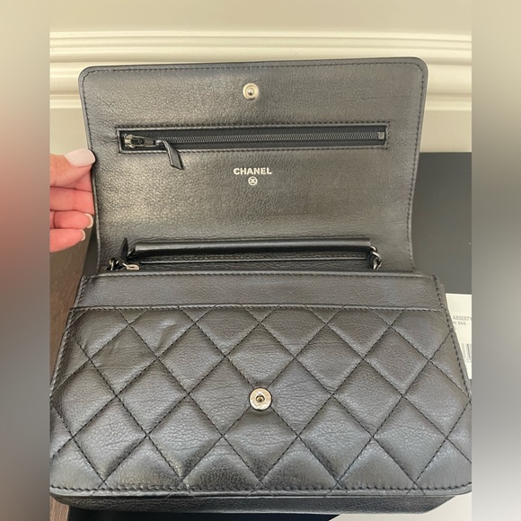 Chanel Boy Wallet on Chain- Black grained calfskin with ruthenium hardware - Picture 2 of 10